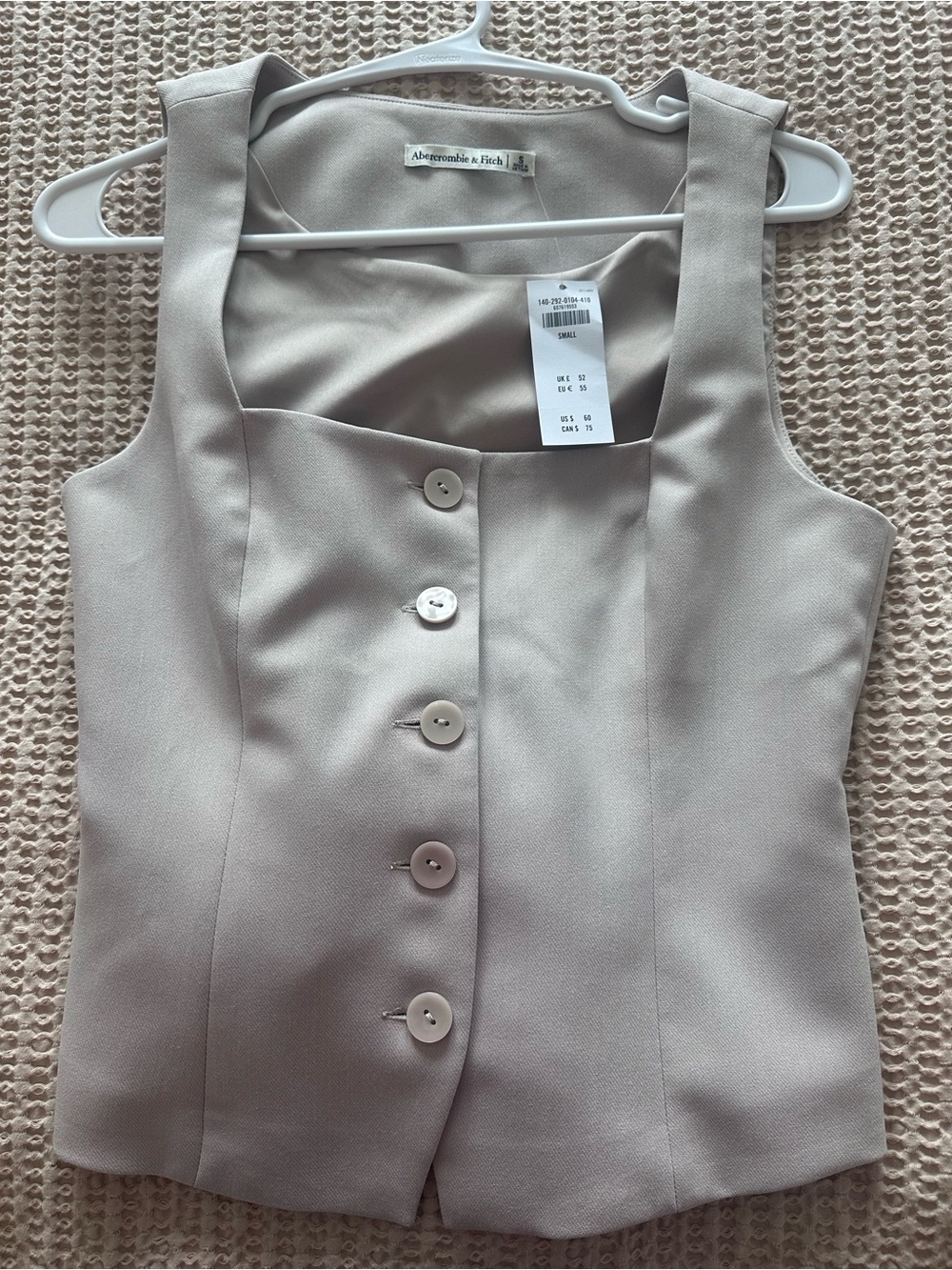 Abercrombie & Fitch Women's Cream Button-Front Sleeveless Suite Vest